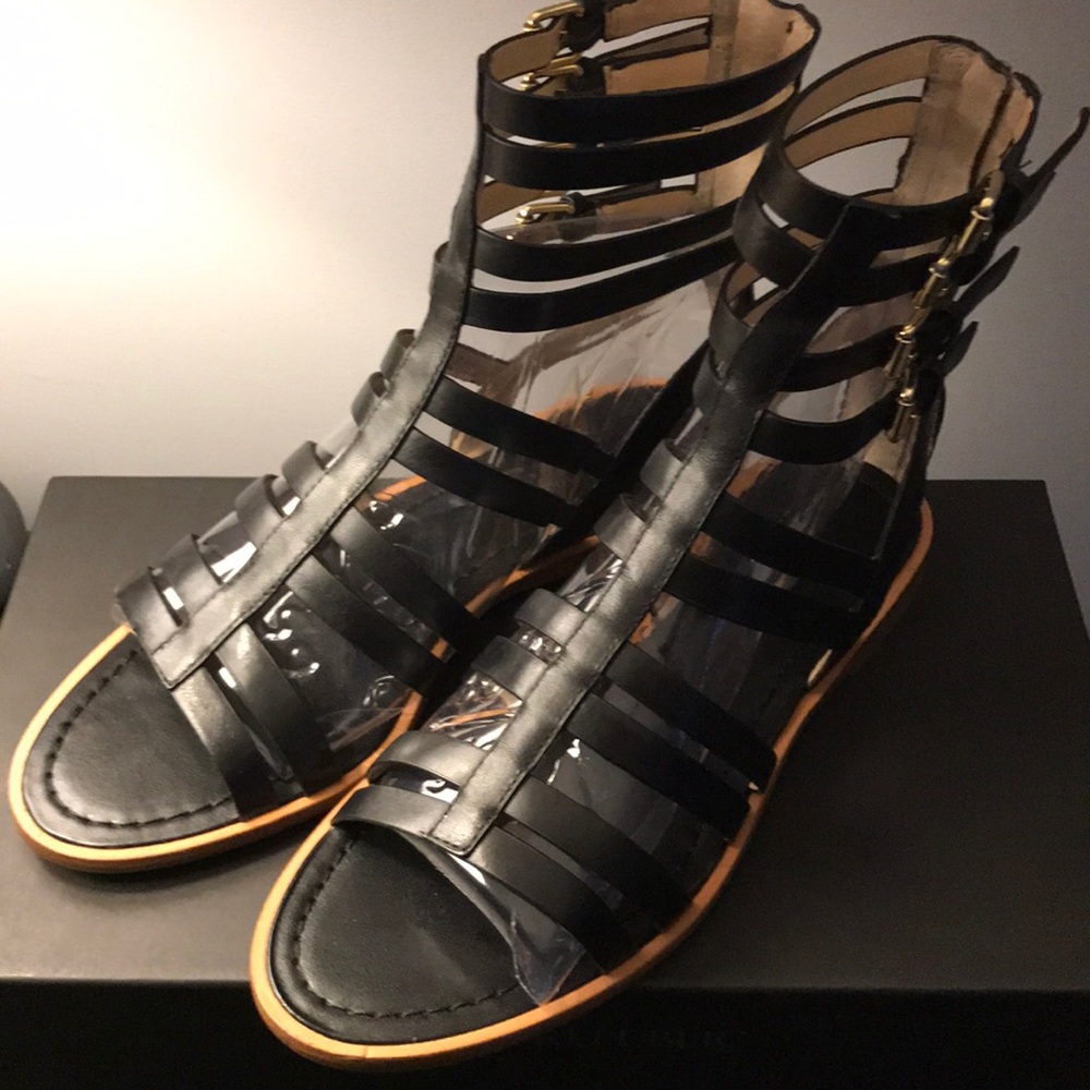 Banana Republic Aniya sandals - size 6.5 - new in box